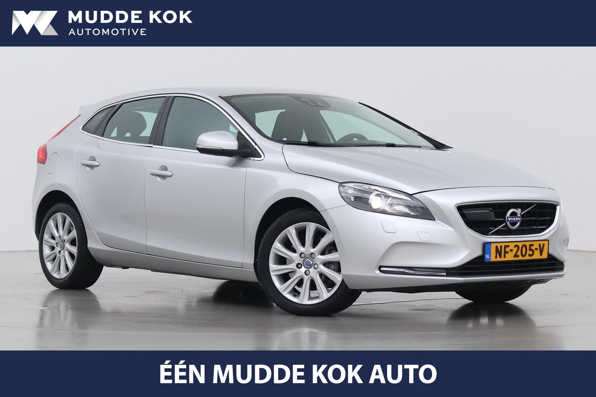 Volvo V40 2.0 D3 Momentum | Trekhaak | ACC | BLIS | Standkac, Auto's, Gebruikt, Euro 6, 4 cilinders, Leder en Stof