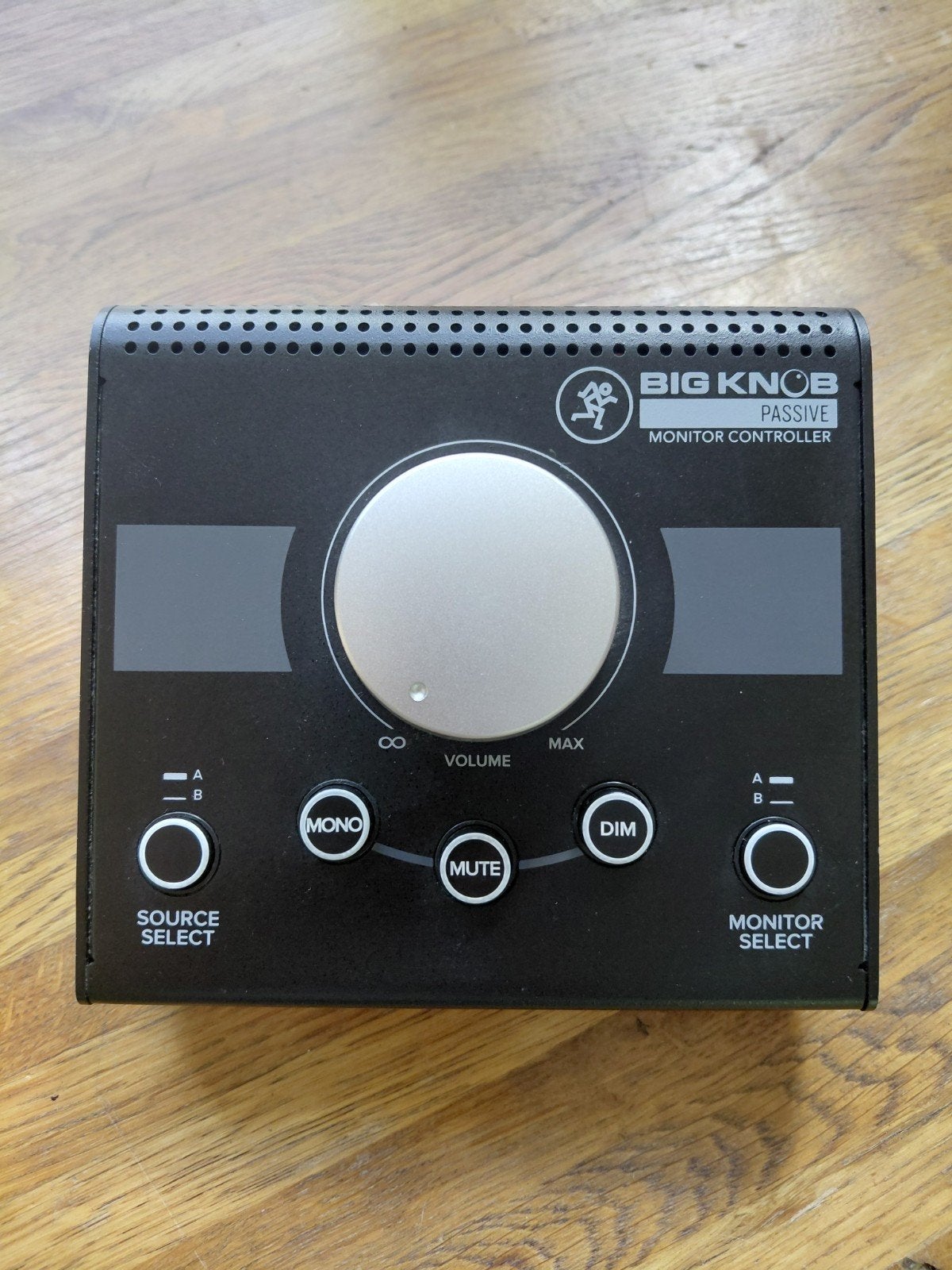 Mackie Big Knob Passive Monitor Controller, Ophalen of Verzenden, Zo goed als nieuw, Minder dan 5 kanalen