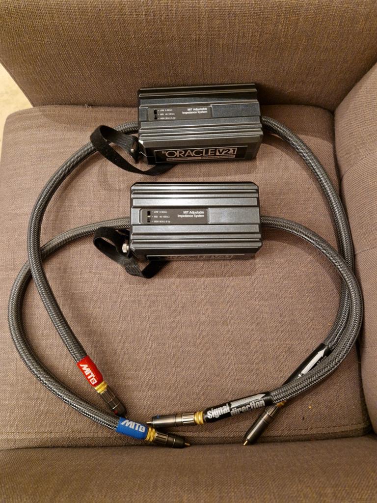 MIT Oracle V2.1 RCA, Ophalen of Verzenden, Zo goed als nieuw, Minder dan 2 meter, Interlink-kabel