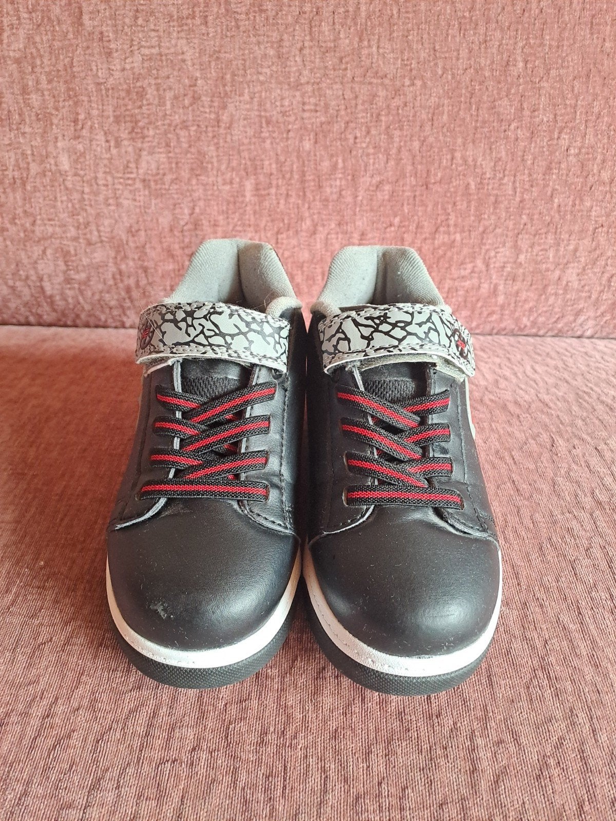 Heelys/Heely's/ schoenen met wieltjes maat 34, Ophalen of Verzenden, Zo goed als nieuw