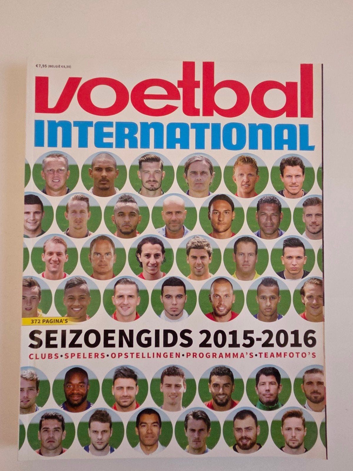 Voetbal International Seizoengids 2015-2016, Verzamelen, Sportartikelen en Voetbal, Zo goed als nieuw, Ophalen of Verzenden