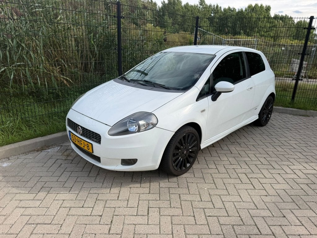 Fiat Grande Punto 1.4 16V 3DR 2008 Wit / Airco / Cruise, Auto's, Fiat, Voorwielaandrijving, Stof, Zwart, Wit