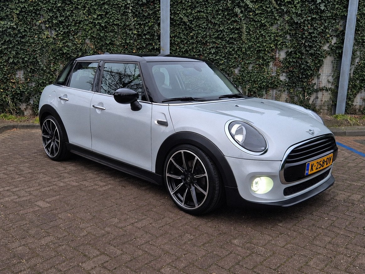 Mini Cooper 1.5 136pk 5-Deurs | CarPlay | Navi | Digital Coc, Voorwielaandrijving, Gebruikt, Euro 6, 1165 kg