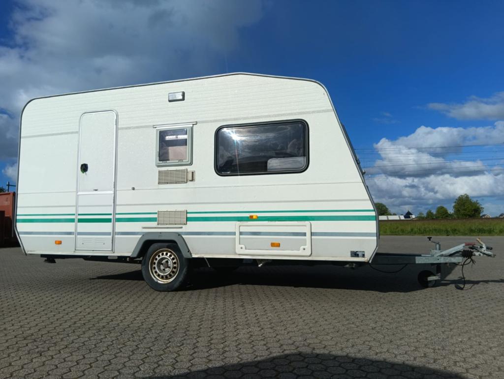 Eifelland caravan met voortent. Zeer netjes onderhouden!!, Vast bed, Kleine zit, Tot en met 3, Stabilisator