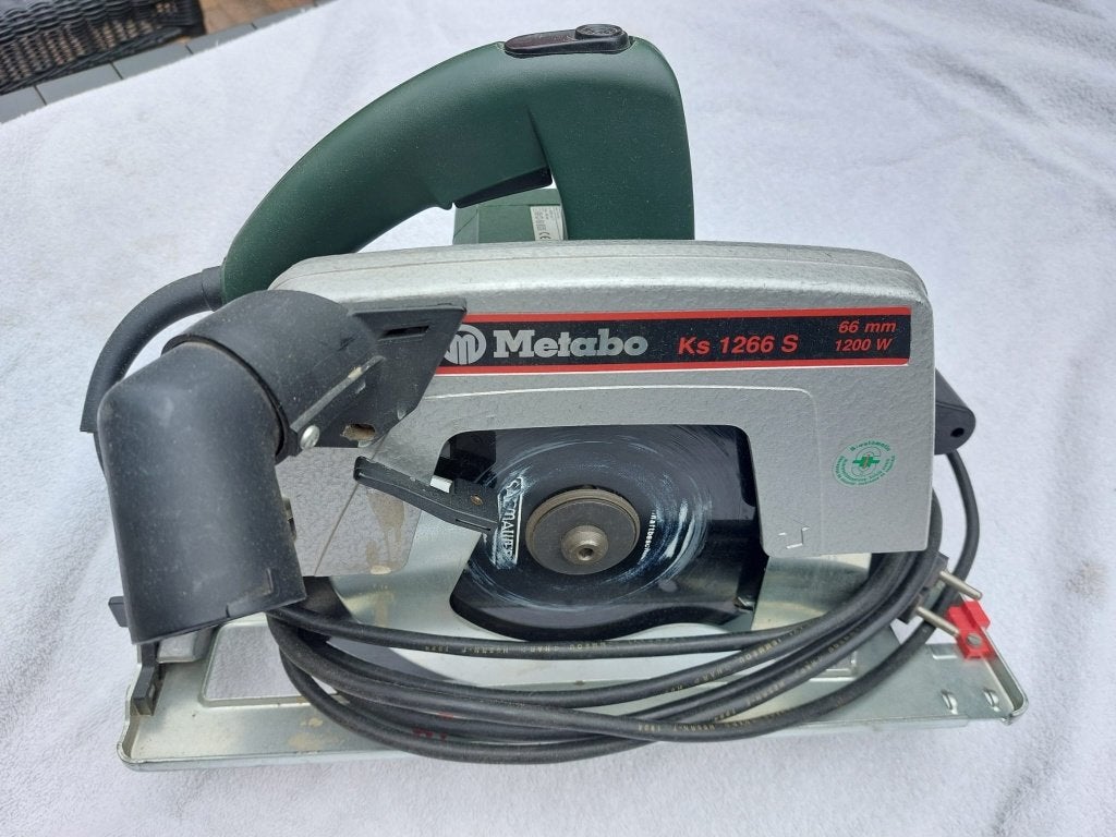 Metabo KS 1266 S cirkelzaag met geleide rail, Doe-het-zelf en Verbouw, Gereedschap | Zaagmachines, Ophalen, Gebruikt, Cirkelzaag