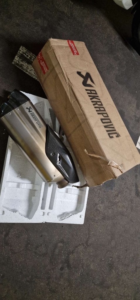Akrapovic uitlaat ktm 1290 super adventure S 2023, Motoren, Ophalen, Zo goed als nieuw