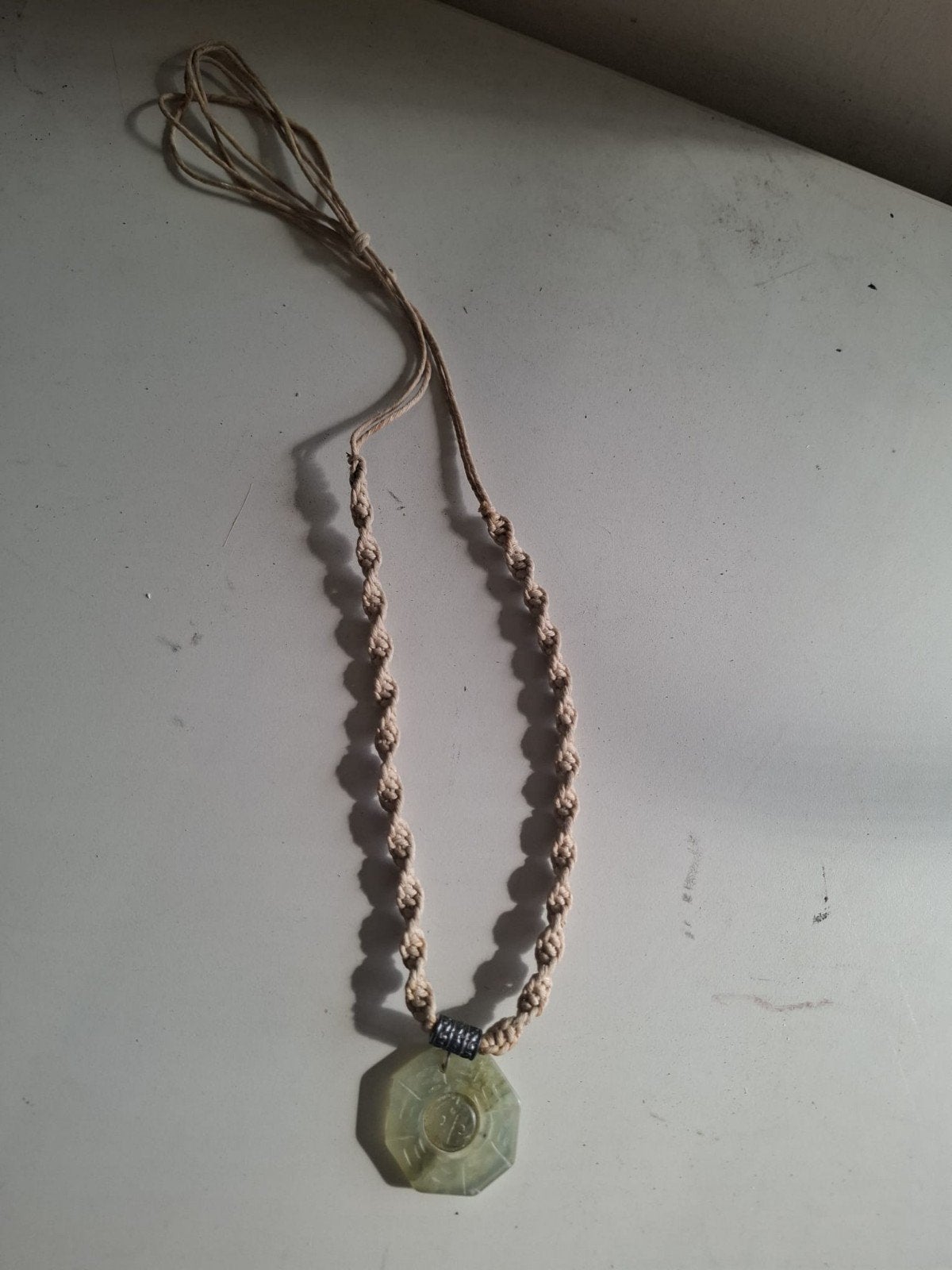Ketting met unieke hanger, Sieraden, Tassen en Uiterlijk, Kettingen, Met hanger, Gebruikt, Verzenden, Beige