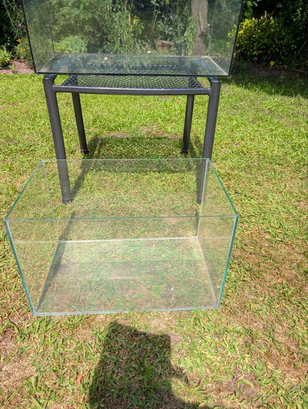 Glazen bakken, Ophalen, Leeg aquarium
