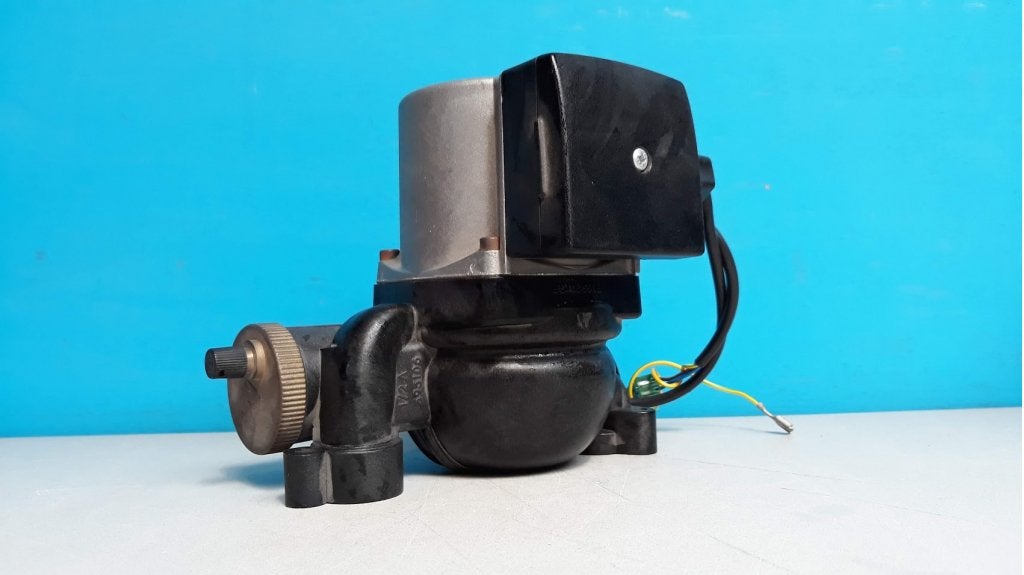Cv Pomp Vaillant Vu-VUW254-255 XE Grundfos VP5 Art.nr.161083, Niet ingevuld, Cv-ketel of Combi-ketel, Niet ingevuld, Nieuw