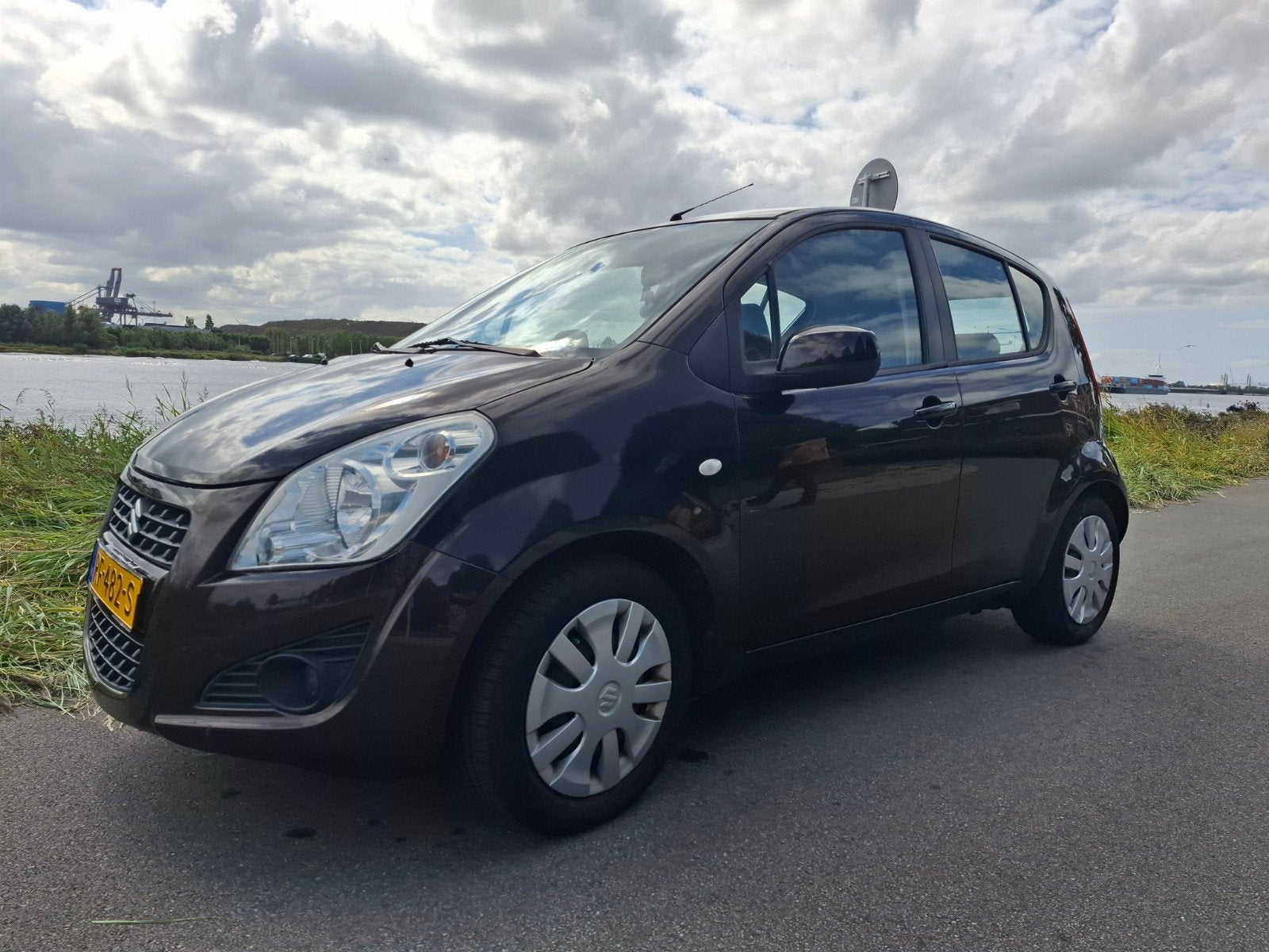 Suzuki Splash 1.0 VVT, airco, stoelverwarming!!, Auto's, Euro 5, Stof, Airconditioning, Bruin