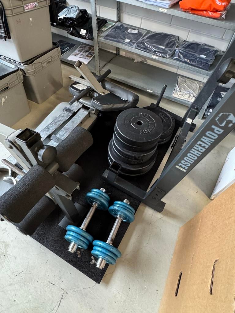 Fitness set: 120kg schijven, halterstang en halterbank, Verzenden, Gebruikt, Armen, Halterschijven
