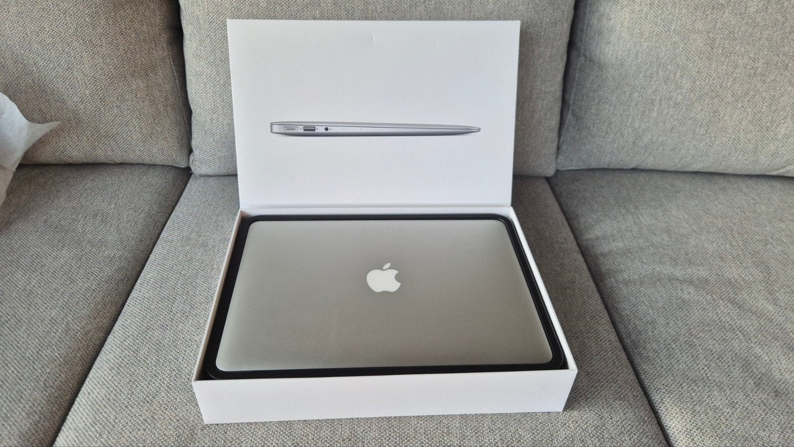 MacBook Air 2017 met originele adapter en verlengkabel, Ophalen, 13 inch, MacBook Air, Minder dan 2 Ghz