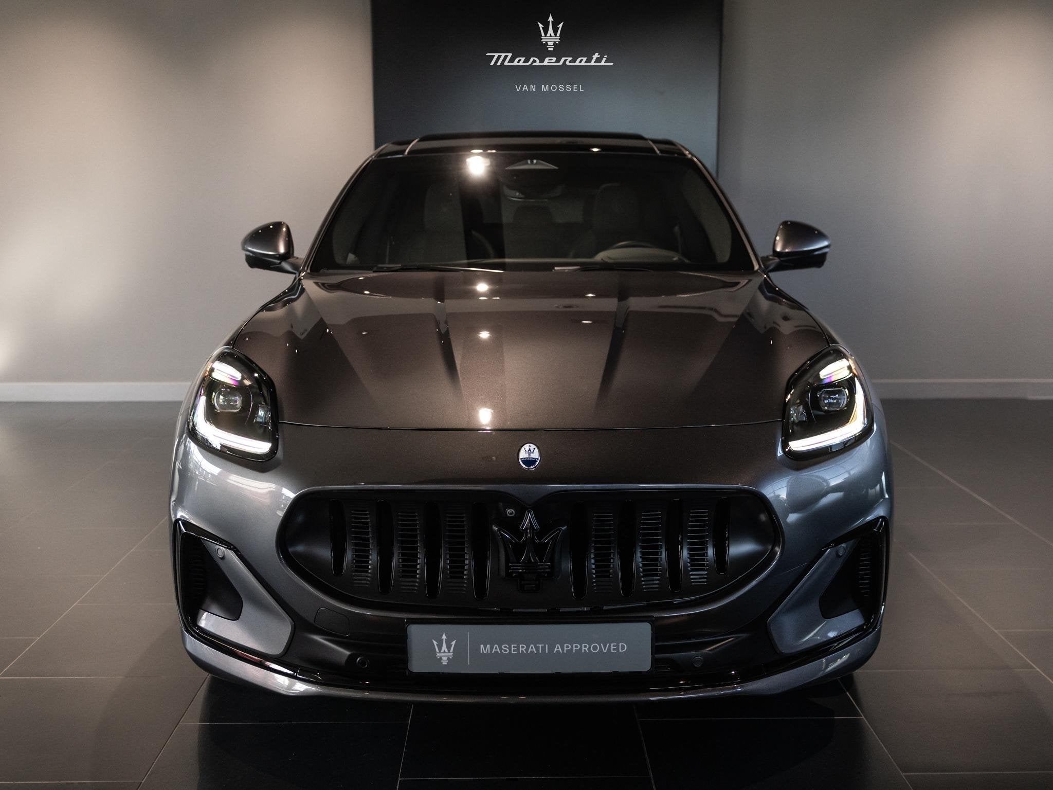 Maserati Grecale AWD Folgore 105kWh 550 pk | AWD | Panoramad, Auto's, Automaat, Stof, 40 min, Origineel Nederlands