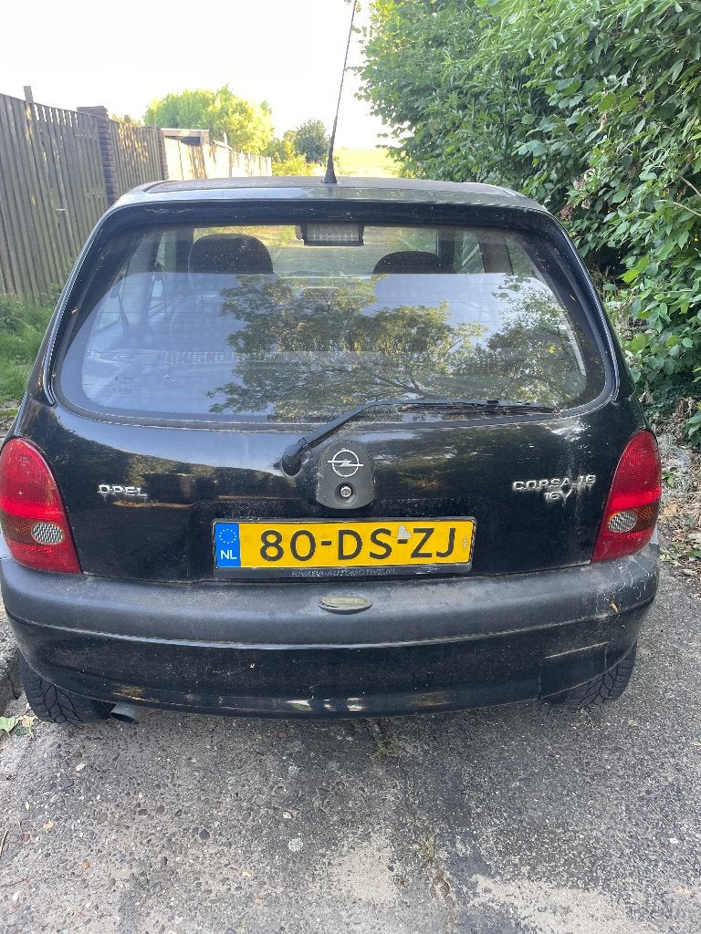 Opel Corsa 1.6 GSI 16V 3D 1999 Zwart, 40 €/maand, Zwart, 4 cilinders, Zwart