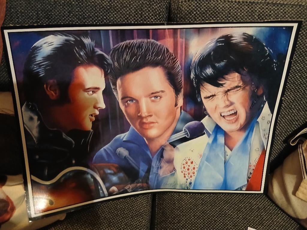 kartonnen Elvis poster Zeer leuk 60 45 cm, Ophalen of Verzenden, Zo goed als nieuw, A1 t/m A3, Film en Tv