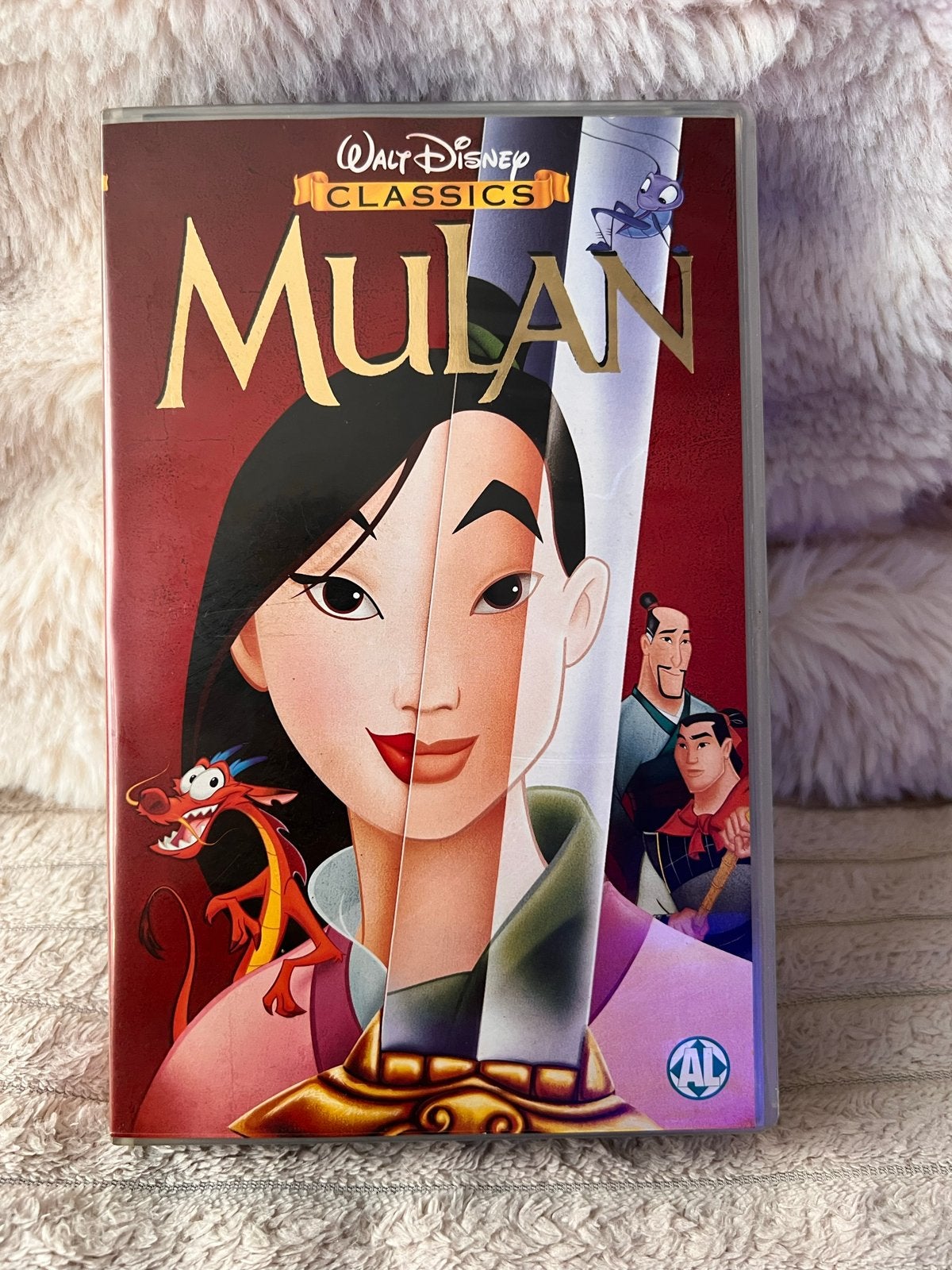 Walt Disney Classics Mulan VHS - Nederlands gesproken, Gebruikt, Tekenfilm, Alle leeftijden, VHS