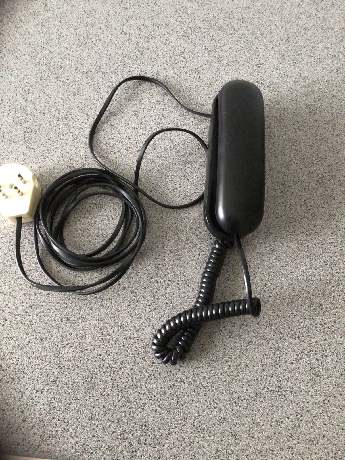 Zwarte wandtelefoon met druktoetsen, Telecommunicatie, Vaste telefoons | Niet Draadloos, Ophalen, Gebruikt