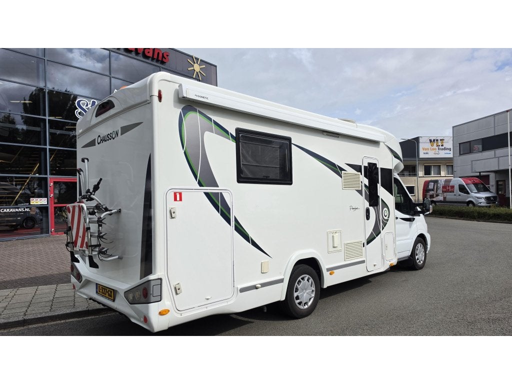 Chausson Titanium Premium 758 AUTOMAAT queensbed en hefbed, Caravans en Kamperen, Automaat, Douche, Ringverwarming, Ford