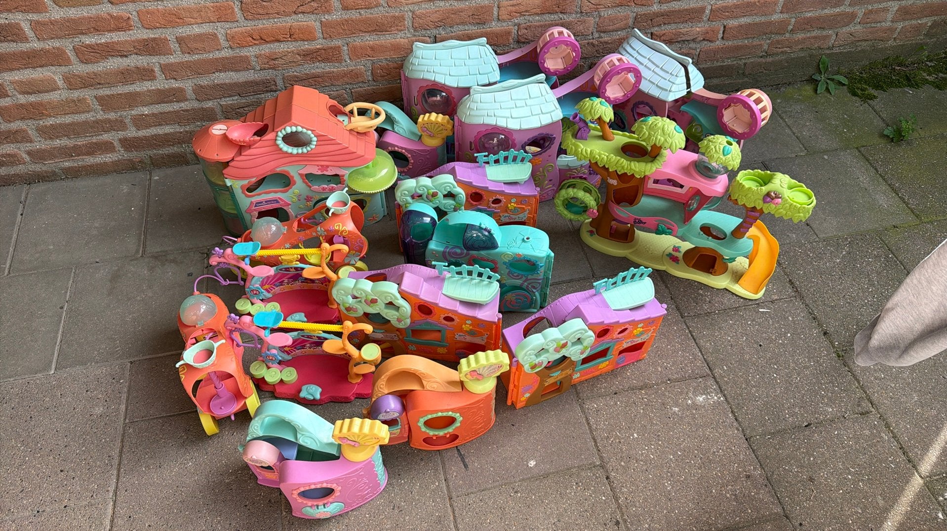 Littlest Pet Shop Lps Huizen Houses Huis set van 16 huisjes, Verzamelen, Poppetjes en Figuurtjes, Ophalen, Gebruikt