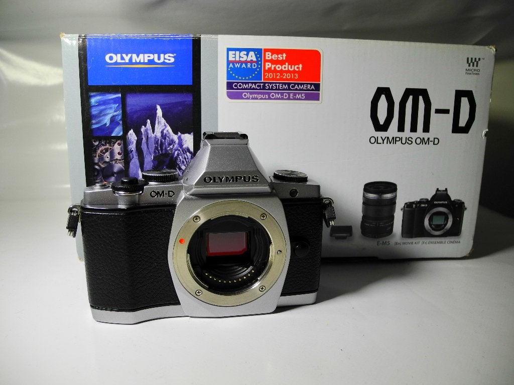 Olympus OMD-EM5mk1 body, incl. alle toebehoren., Draagriem, Ingebouwde flitser, 16 megapixels, Ophalen of Verzenden