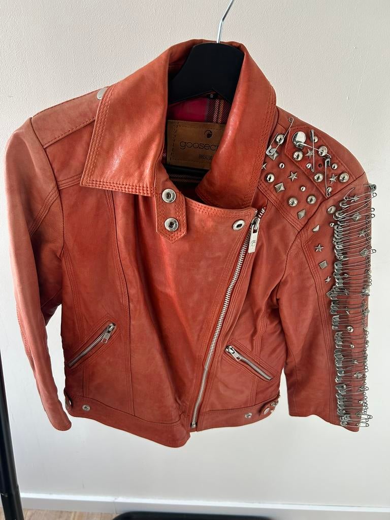 Goosecraft leren jas met studs en safety pins maat S, Kleding | Dames, Jasjes, Kostuums en Pakken, Zo goed als nieuw, Maat 38/40 (M)