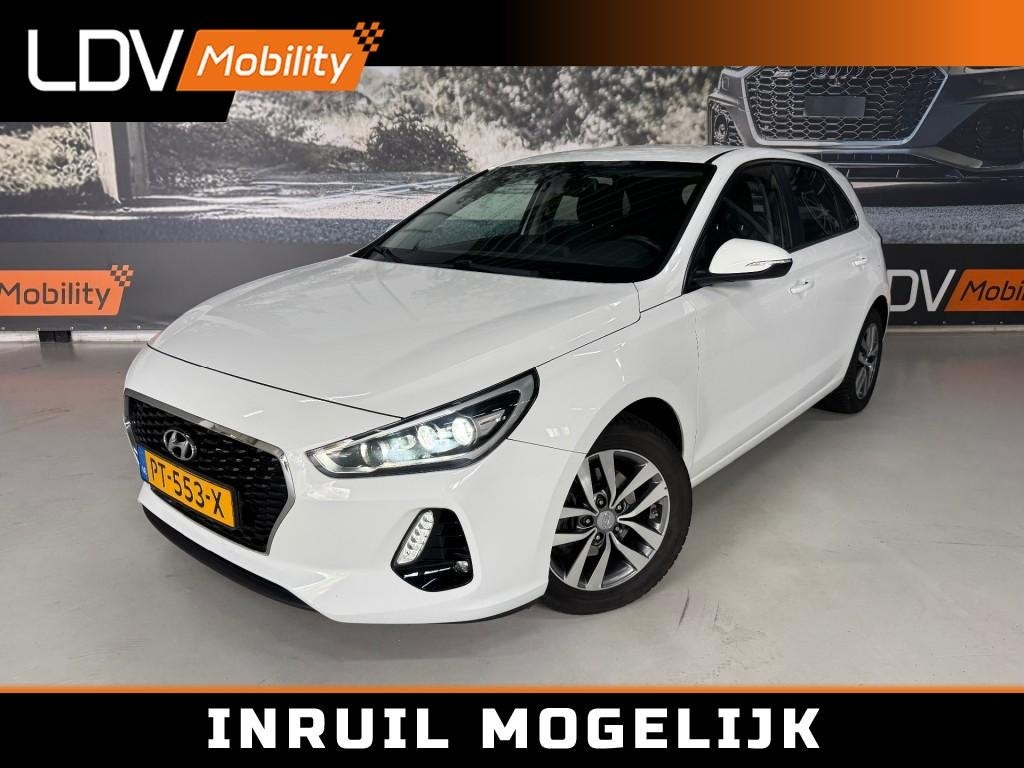 Hyundai I30 1.0 T-GDI First Edition / CarPlay / all-season b, Auto's, 21 km/l, Lane Keeping Assist, Gebruikt, Met garantie (alle)