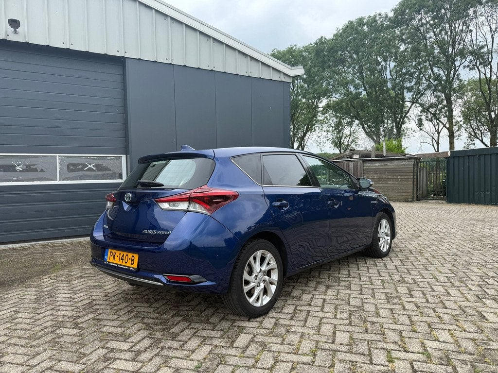 Toyota Auris 1.8 Hybrid Dynamic Navi/Camera/Pano, Auto's, 28 km/l, Gebruikt, Euro 6, 4 cilinders