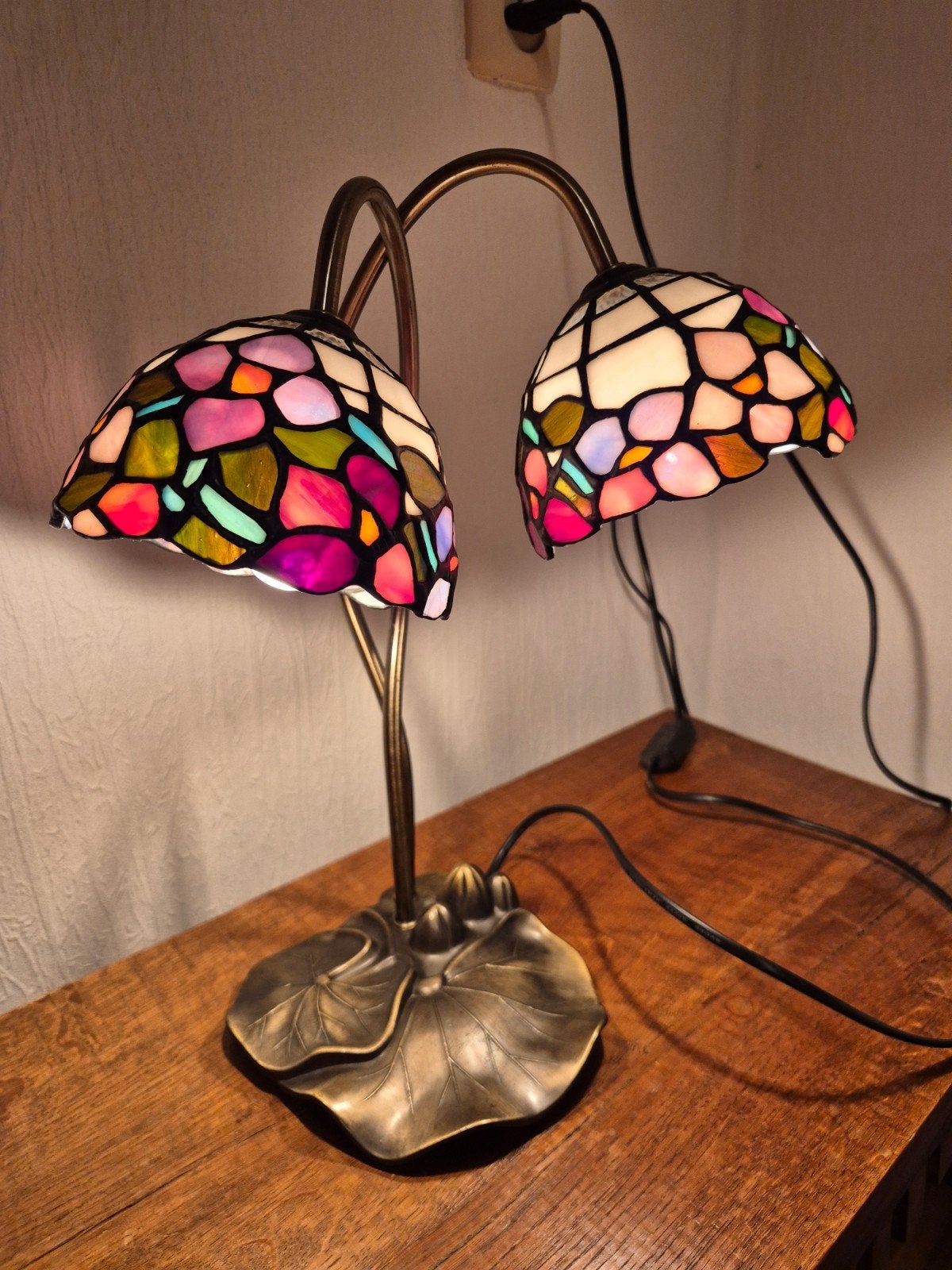 Tiffany Stijl Tafellamp met Dubbele Kap, Antiek en Kunst, Ophalen of Verzenden