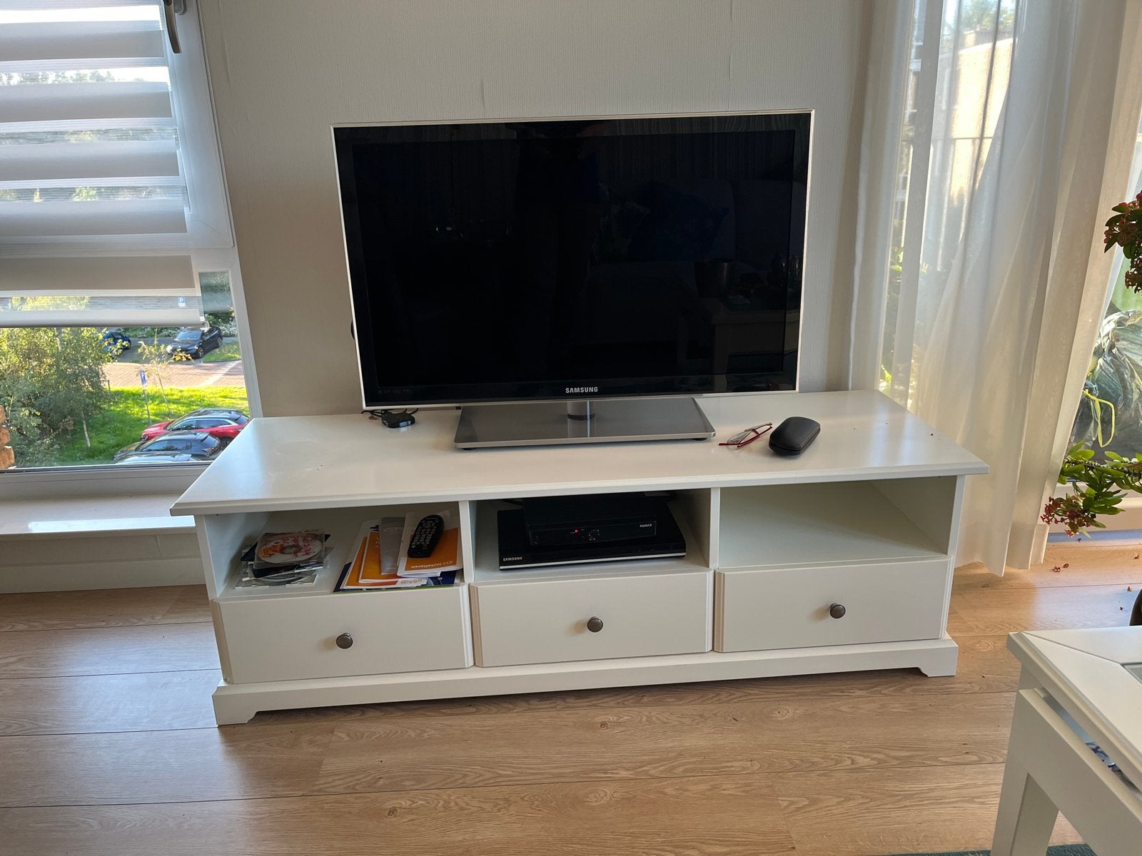 Witte TV-meubel met lades en open vakken ikea hemnes, Huis en Inrichting, Ophalen, 100 tot 150 cm, Zo goed als nieuw, Minder dan 100 cm