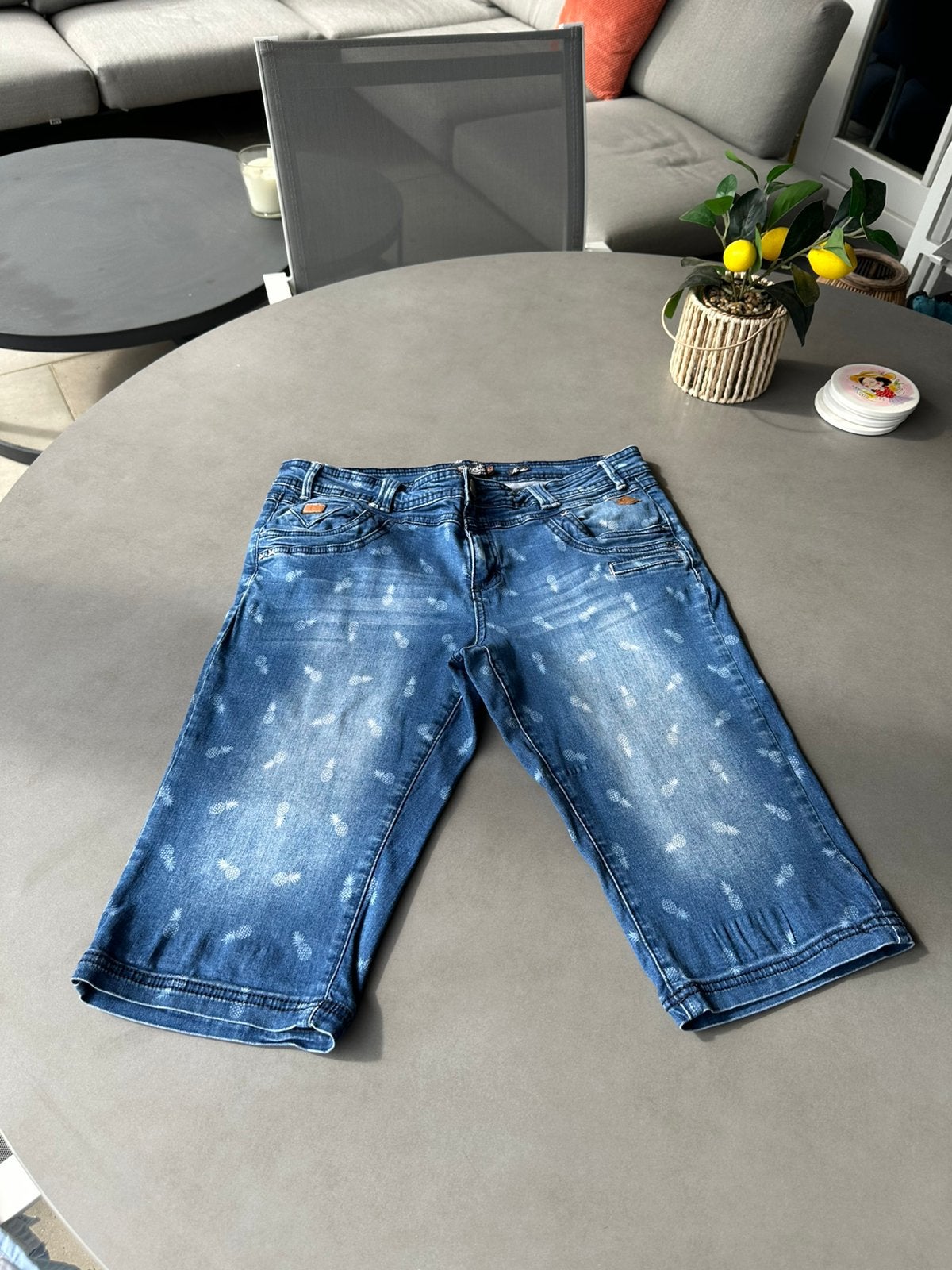 Blauwe S'Questo Nina jeans bermuda met ananas dessin, mt 42, Kort, Maat 42/44 (L), Zo goed als nieuw, S'Questo