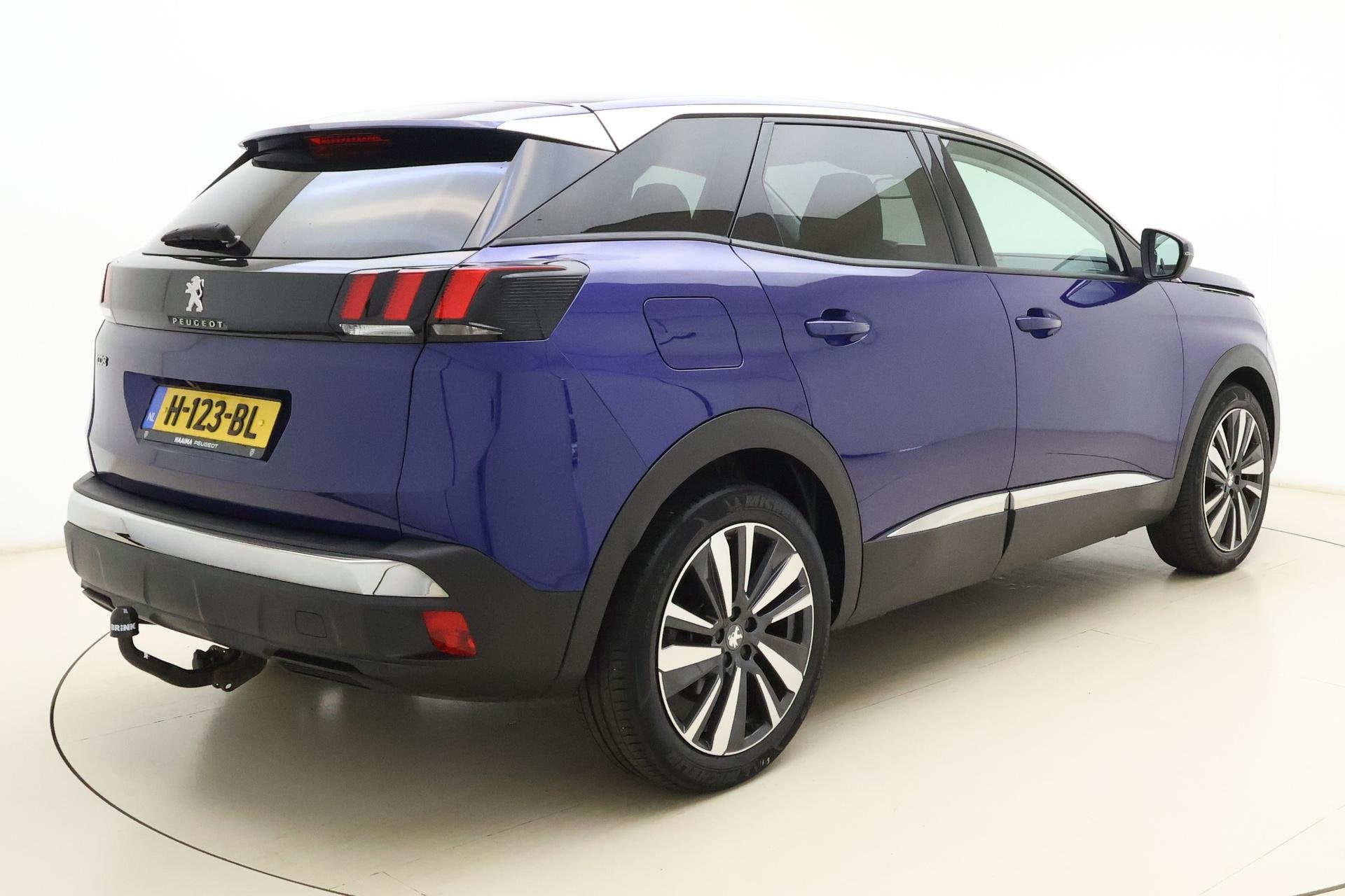 Peugeot 3008 1.2 Turbo Allure 130 Pk | Trekhaak | Keyless St, Gebruikt, 1199 cc, Leder en Stof, Origineel Nederlands