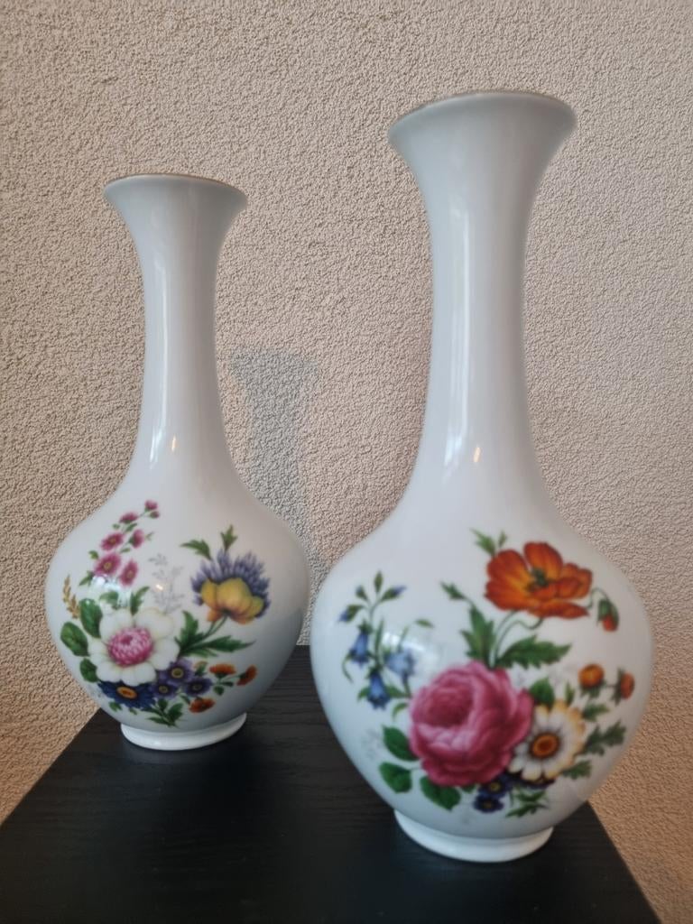 Royal Bavaria Porselein, set van 2 vazen met bloemmotief, Antiek en Kunst, Antiek | Vazen, Ophalen