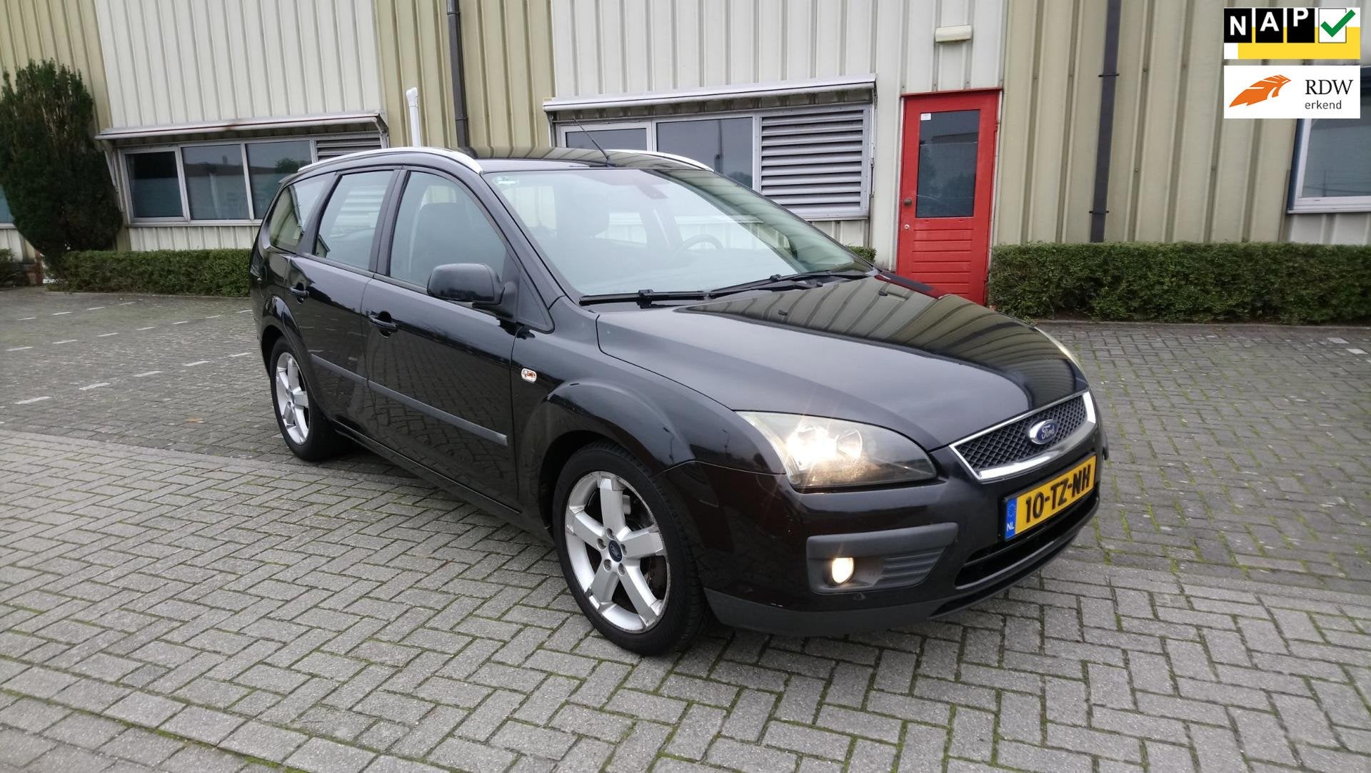 Ford Focus Wagon 2.0-16V Rally Edition met Nieuwe Apk !, Auto's, Stof, Gebruikt, Zwart, Zwart