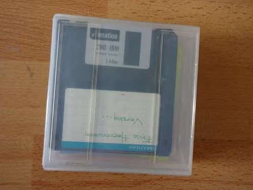8 Floppy Diskettes Imation 1.44 MB, Ophalen, Commodore 64