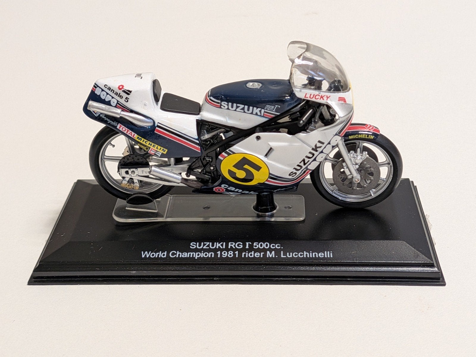 Suzuki RGB 500 - Marco Lucchinelli - Grand Prix 500cc, Ophalen of Verzenden, Gebruikt, Motor, Overige merken