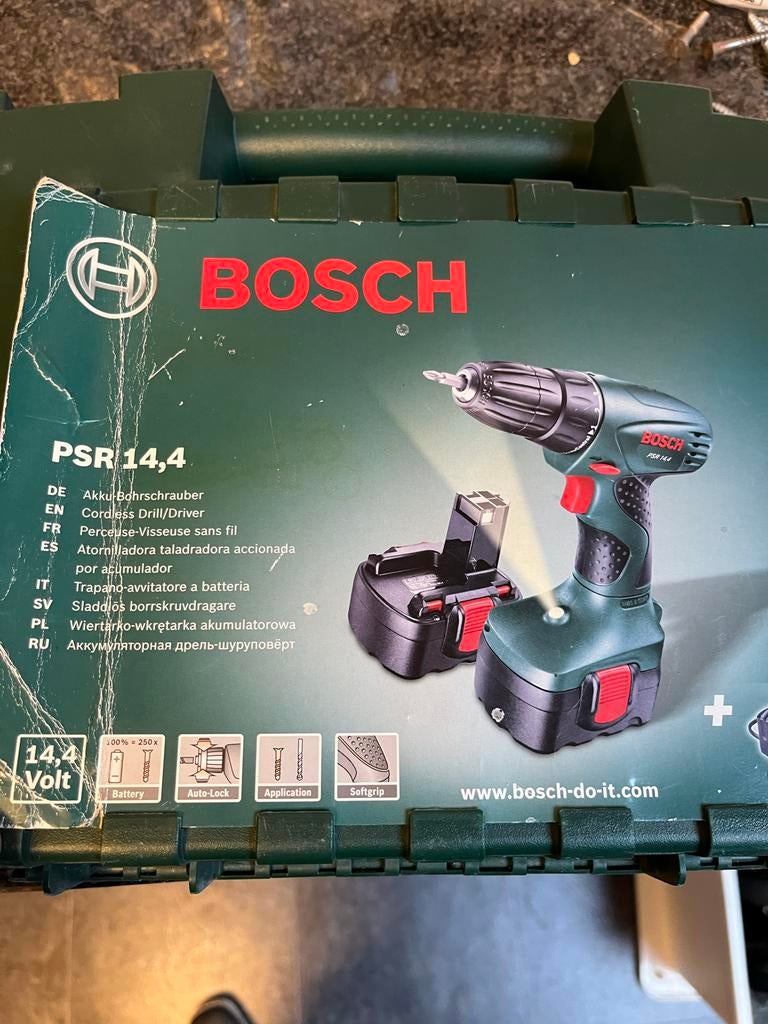 Bosch PSR 14,4 Accuboormachine met 2 accu's en koffer, Doe-het-zelf en Verbouw, Gereedschap | Boormachines, Ophalen, Gebruikt