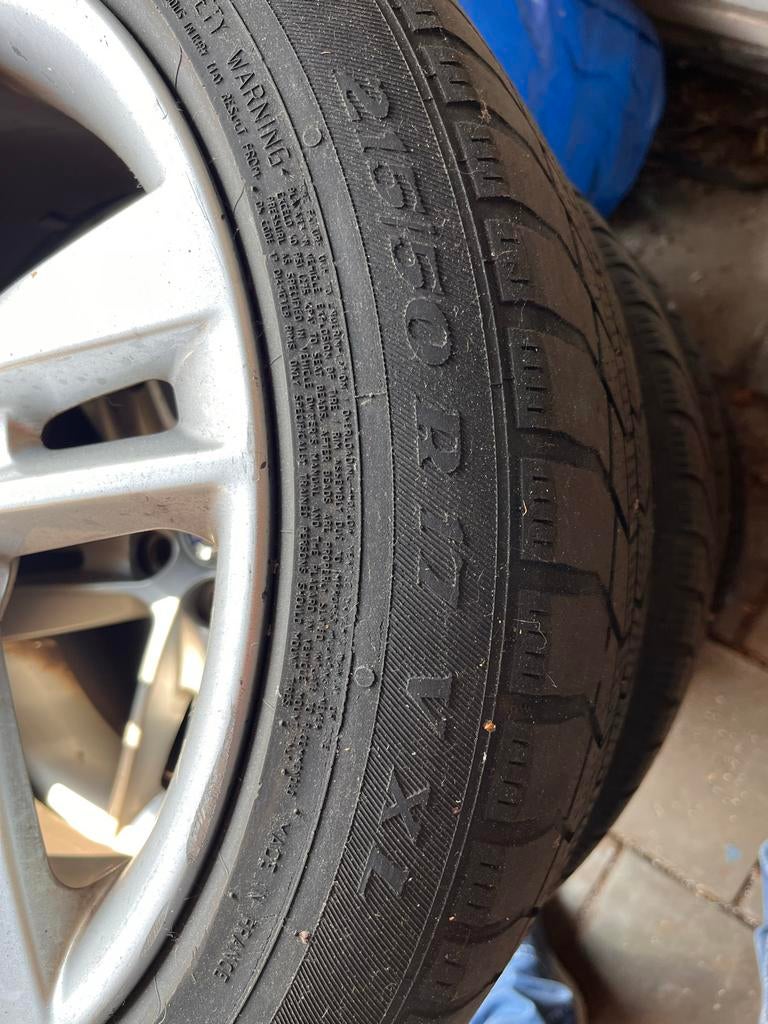 Volvo Sadia velgen 17 inch met winterbanden, Auto-onderdelen, Banden en Velgen, Ophalen, Banden en Velgen, 17 inch, Winterbanden