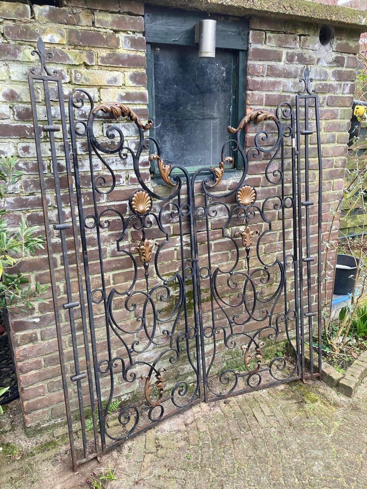 Unieke partij oud sierhekwerk / smeedijzeren poorten, Ophalen of Verzenden
