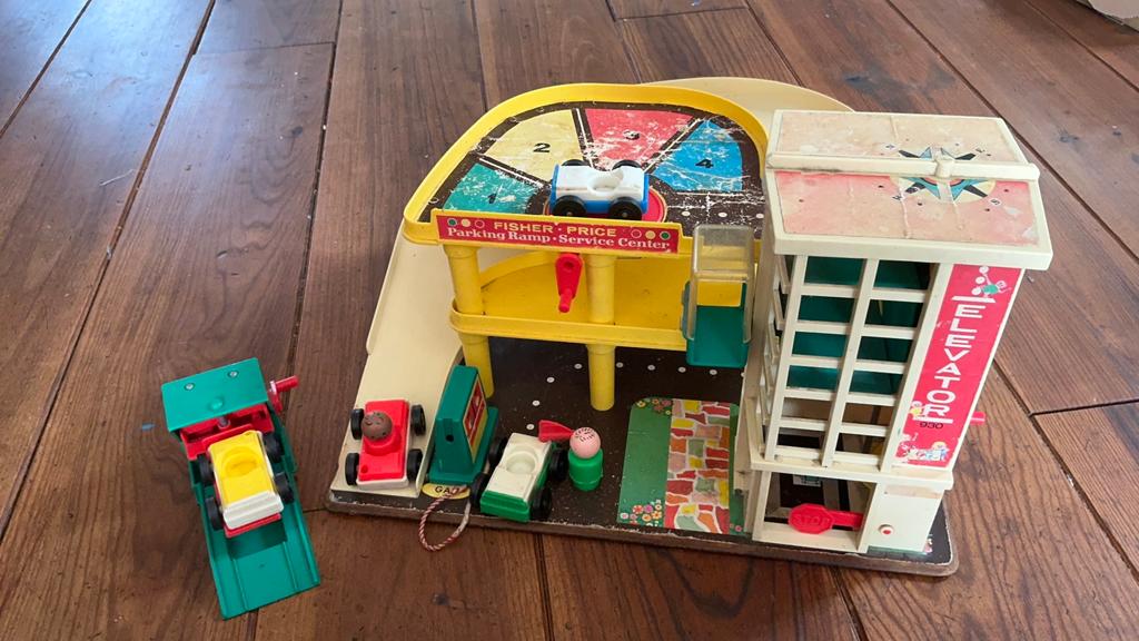 Fisher Price klassieke garage, Ophalen of Verzenden, Gebruikt, Speelset, Met geluid