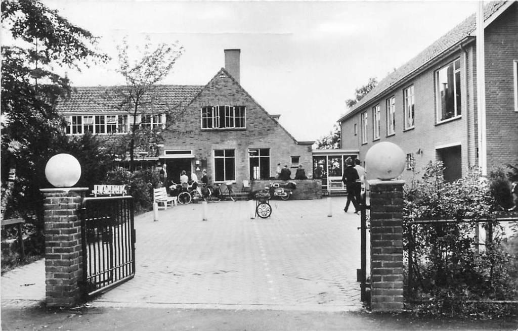 381-191-029 Arnhem Jeugdherberg Alteveer, Verzamelen, Ansichtkaarten | Nederland, Verzenden, Voor 1920, Gelderland