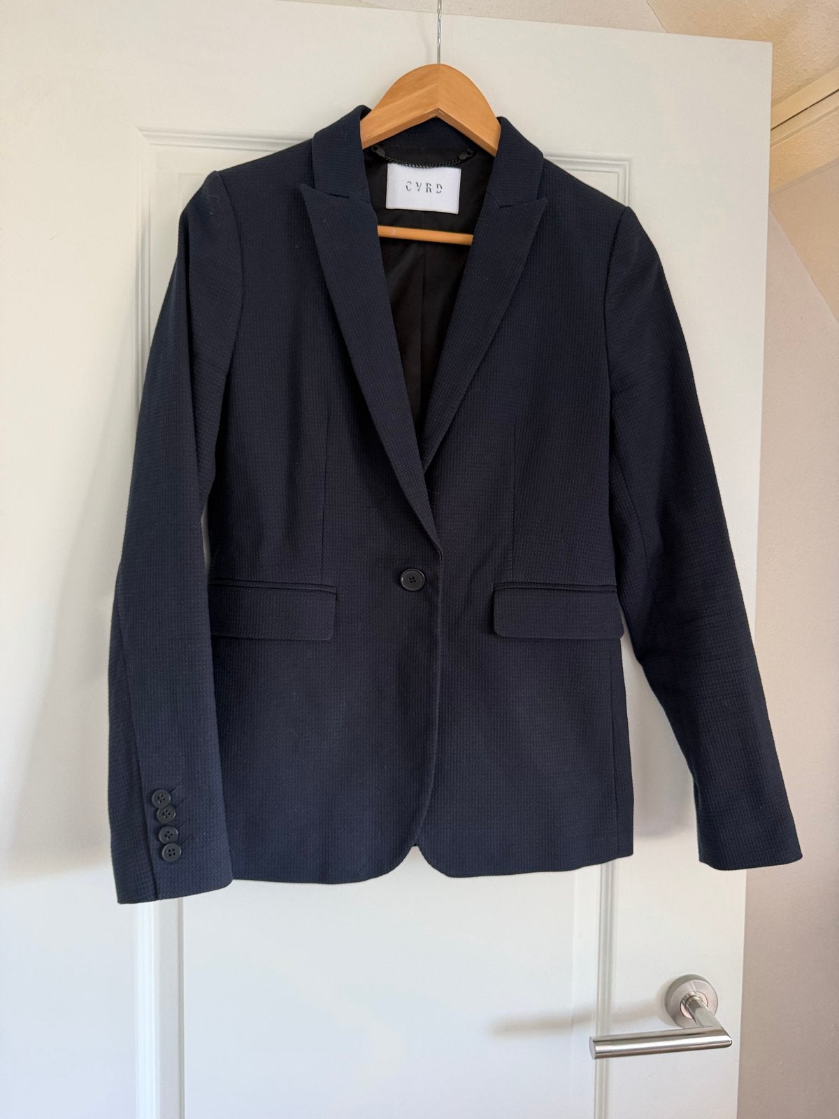 CVRD blazer van de Bijenkorf - Maat M - Donkerblauw, Kleding | Dames, Maat 38/40 (M), Zo goed als nieuw, Jasje, Verzenden