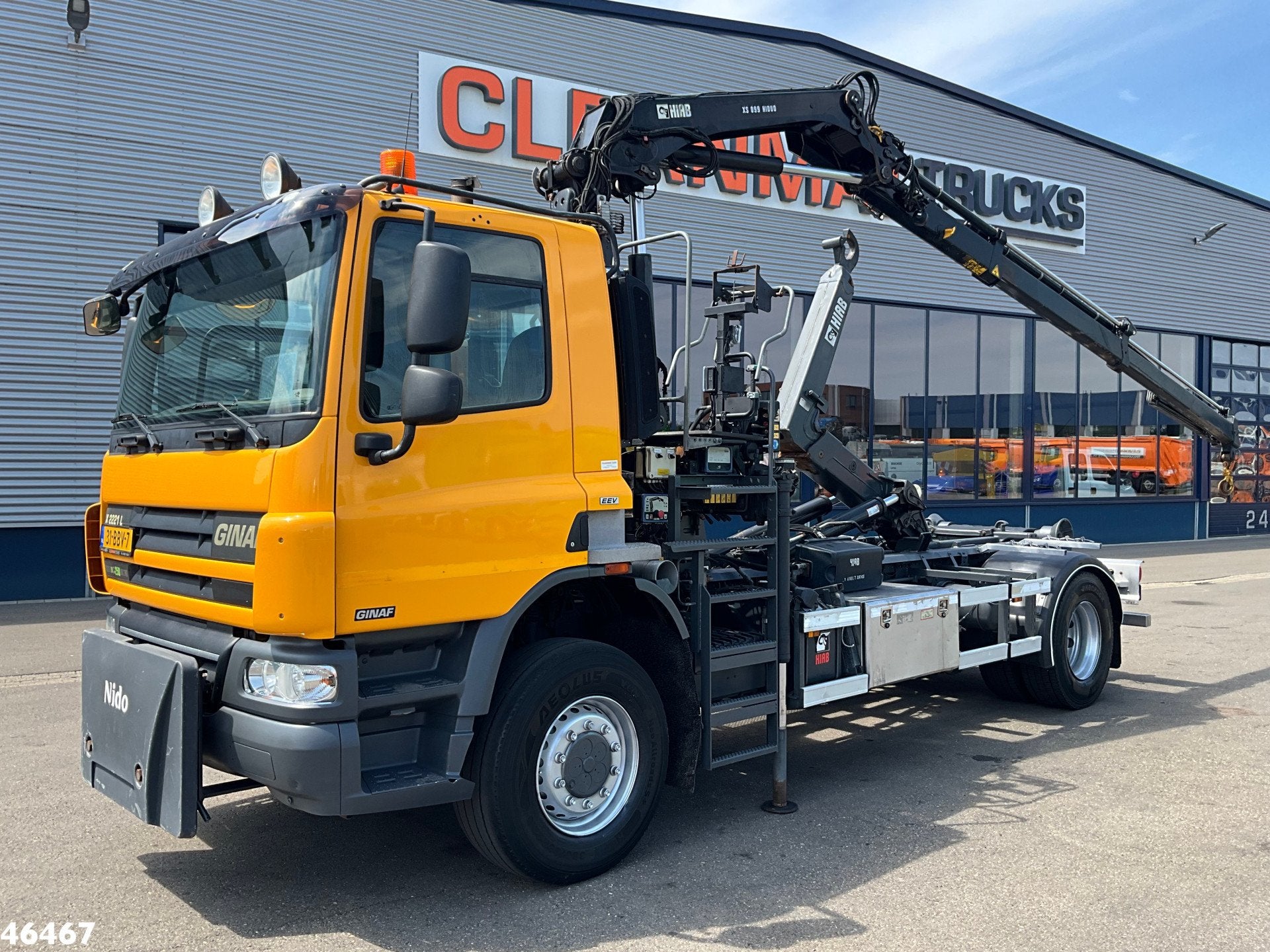 Ginaf X 2221 L Hiab 9 Tonmeter laadkraan Just 198.696 km!, Euro 5, 249 pk, Vierwielaandrijving, 2 stoelen