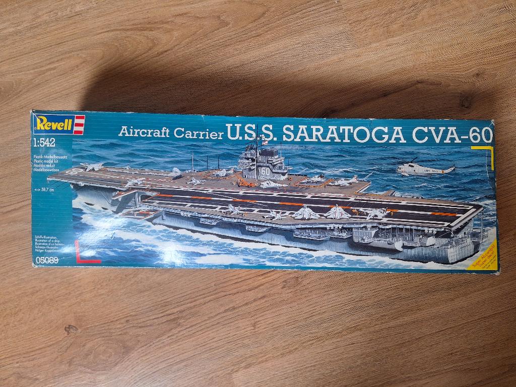 1:542 1/542 Revell Aircraft Carrier U.S.S. Saratoga CVA-60, Hobby en Vrije tijd, Modelbouw | Boten en Schepen, Ophalen of Verzenden