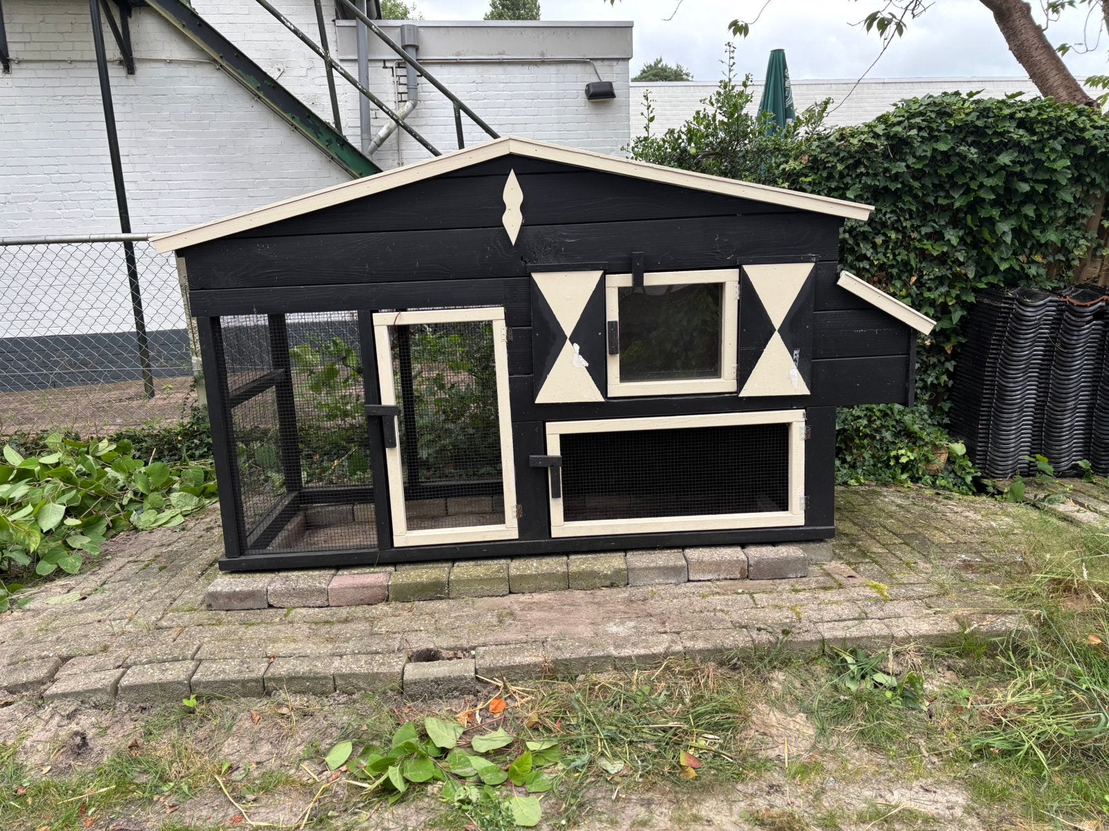 Kippenhok met legnesten, oerdegelijk gebouwd,  1-3 meter, Ophalen, Zo goed als nieuw, Kippenhok of Kippenren