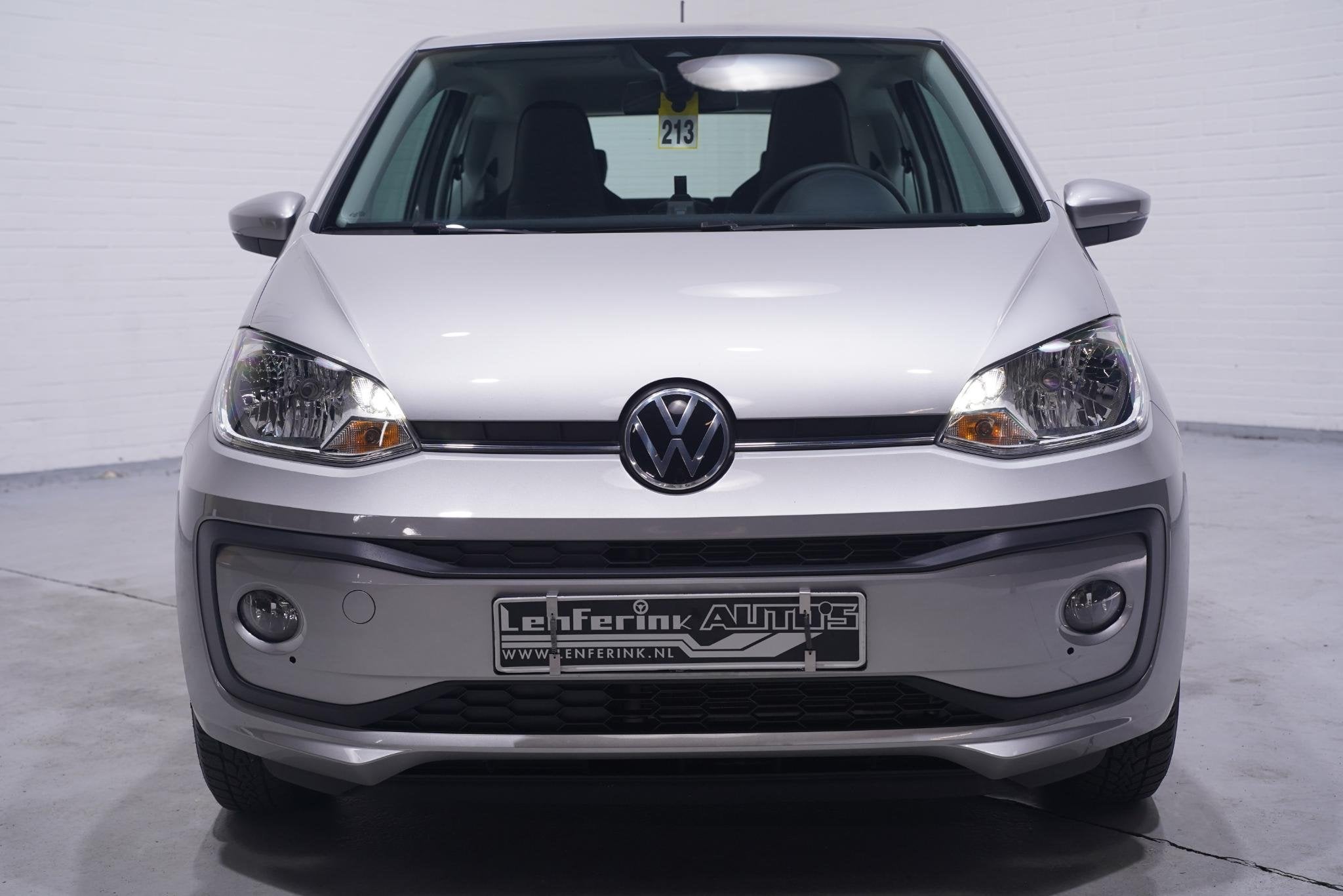 Volkswagen Up! 1.0 Stoelverwarming Bluetooth DAB Radio all-s, Auto's, Stof, Gebruikt, 4 stoelen, 891 kg