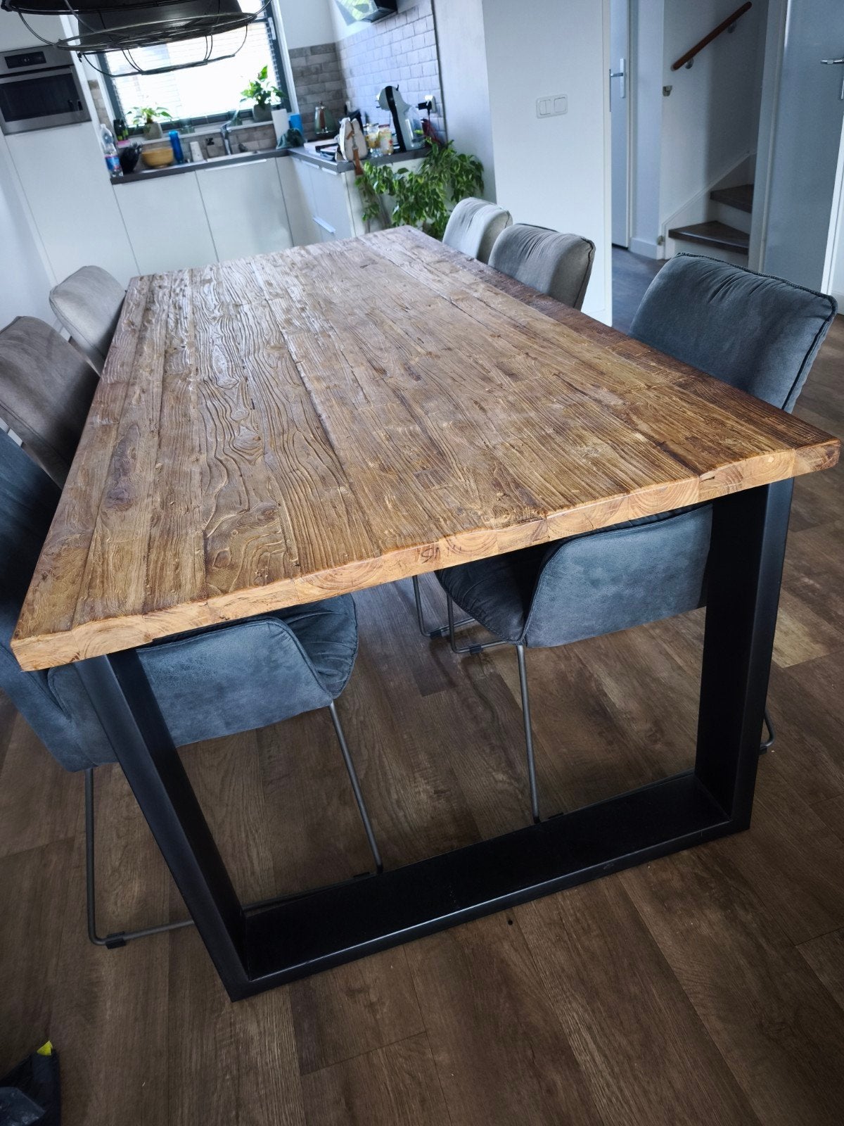 Robuuste eettafel van teak hout met metalen onderstel, Huis en Inrichting, Tafels | Eettafels, Ophalen, Teakhout, Industrieel, robuust, landelijk