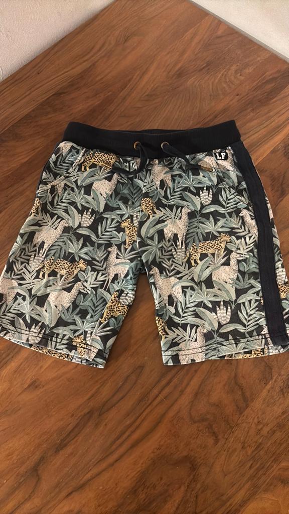 FLO short maat 152-146, Kinderen en Baby's, Kinderkleding | Maat 152, Ophalen of Verzenden