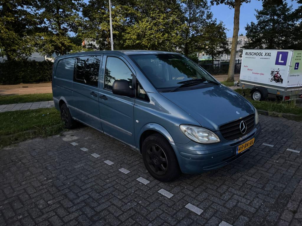 Mercedes-Benz Vito long 2.1 111 CDI DC AUT 2004, Auto's, Automaat, Achterwielaandrijving, 4 cilinders, Blauw