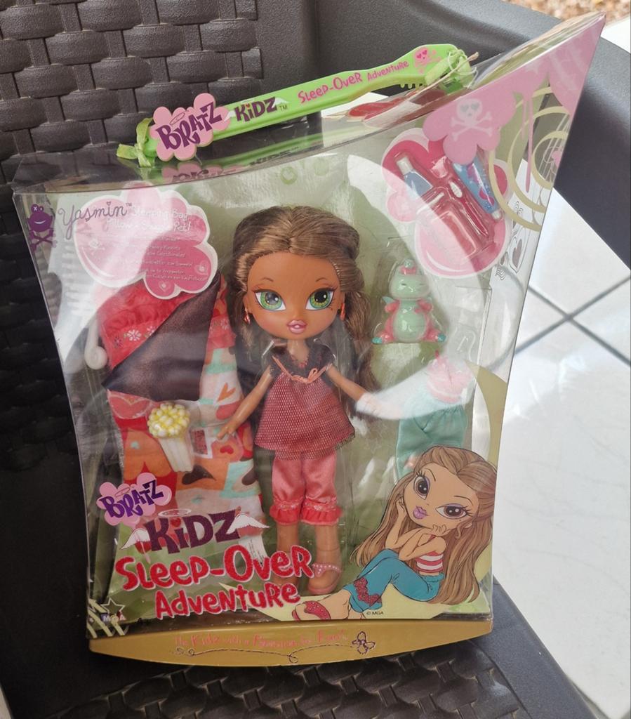 Bratz Kidz Sleep-Over Adventure Yasmin pop nieuw in doos, Kinderen en Baby's, Speelgoed | Poppen, Ophalen of Verzenden, Nieuw