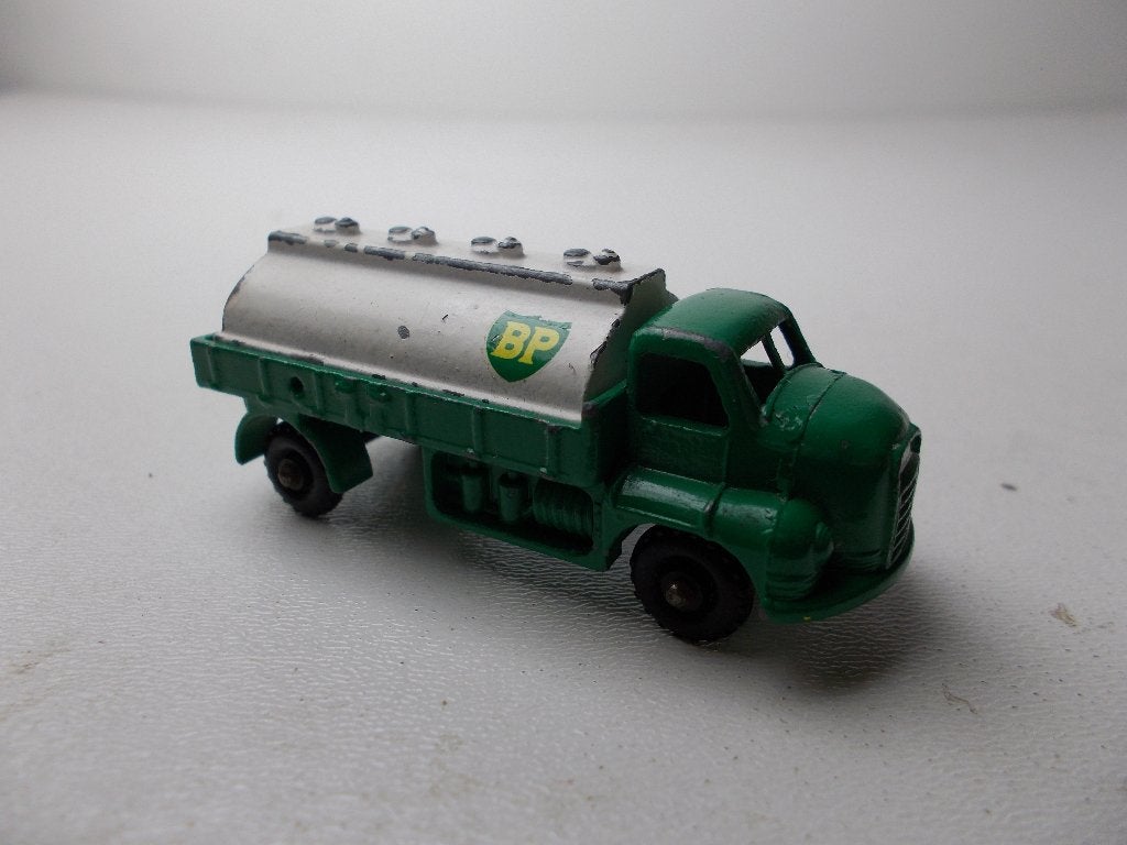 1963 Budgie Model 50/55. BP TANKER., Hobby en Vrije tijd, Ophalen of Verzenden, Zo goed als nieuw, Bus of Vrachtwagen, Overige merken